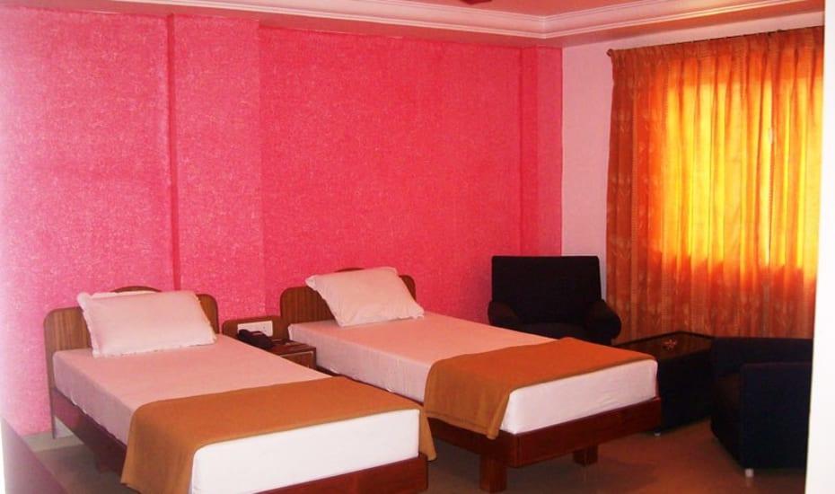 Sri Srinivasa Residency Hotel Kadapa Ngoại thất bức ảnh